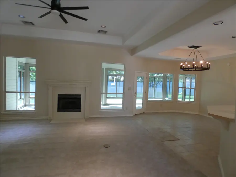 226 Muirfield St, Marble Falls, TX 78654 - #3