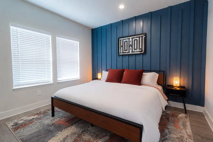 930 S Eagle St #202, Fredericksburg, TX 78624 - #2