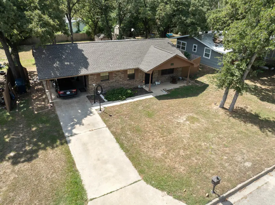 1905 Alcoa Ave, Rockdale, TX 76567 - Image #2