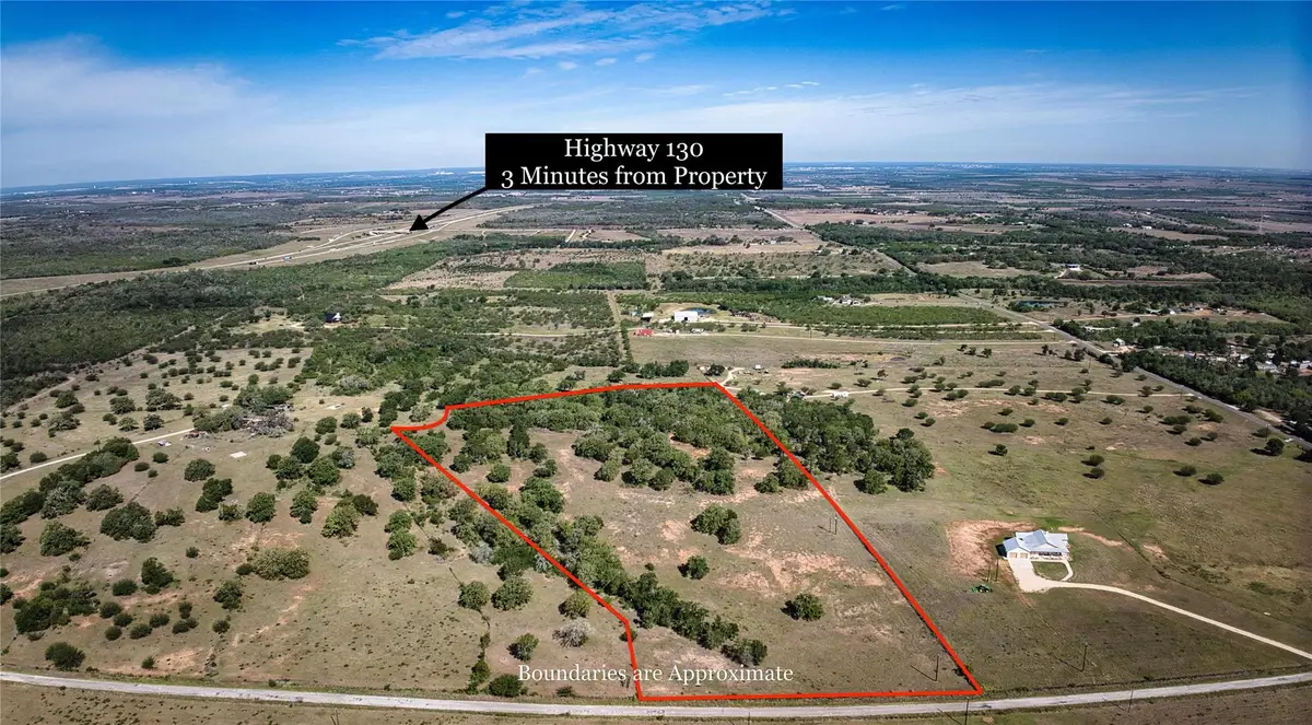 5250 Gravel Pit Rd, Kingsbury, TX 78155 - #1