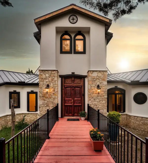 521 Rancho Grande Dr, Wimberley, TX 78676