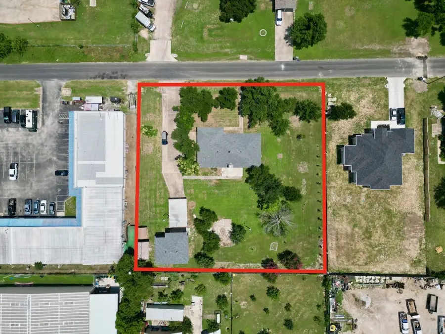 15600 Spring Hill Ln, Pflugerville, TX 78660 - Image #2