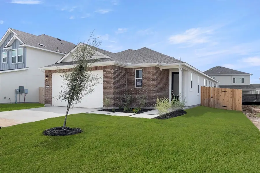 1108 Yaupon Holly Dr, Georgetown, TX 78628 - Image #2