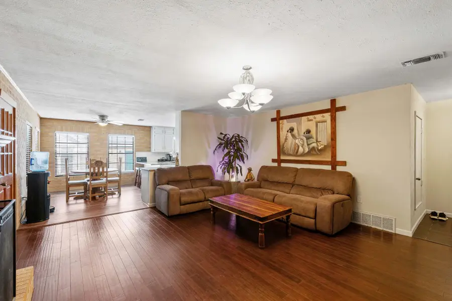 3704 Austin Cv, Lago Vista, TX 78645 - #3