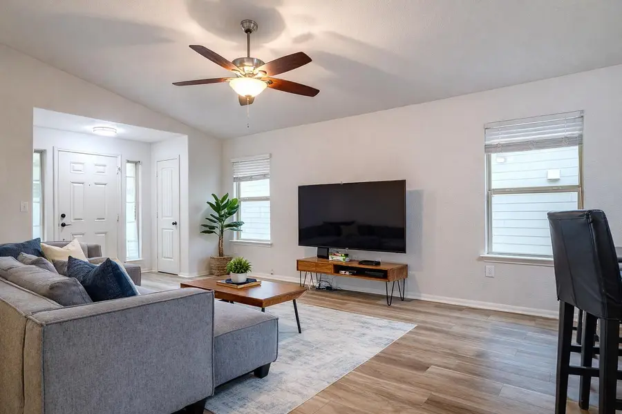 627 Pinnacle Dr, Georgetown, TX 78626 - #3