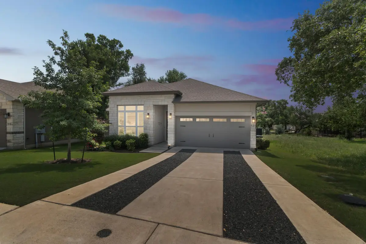 121 Monterey Oak Trl, Georgetown, TX 78628 - #1