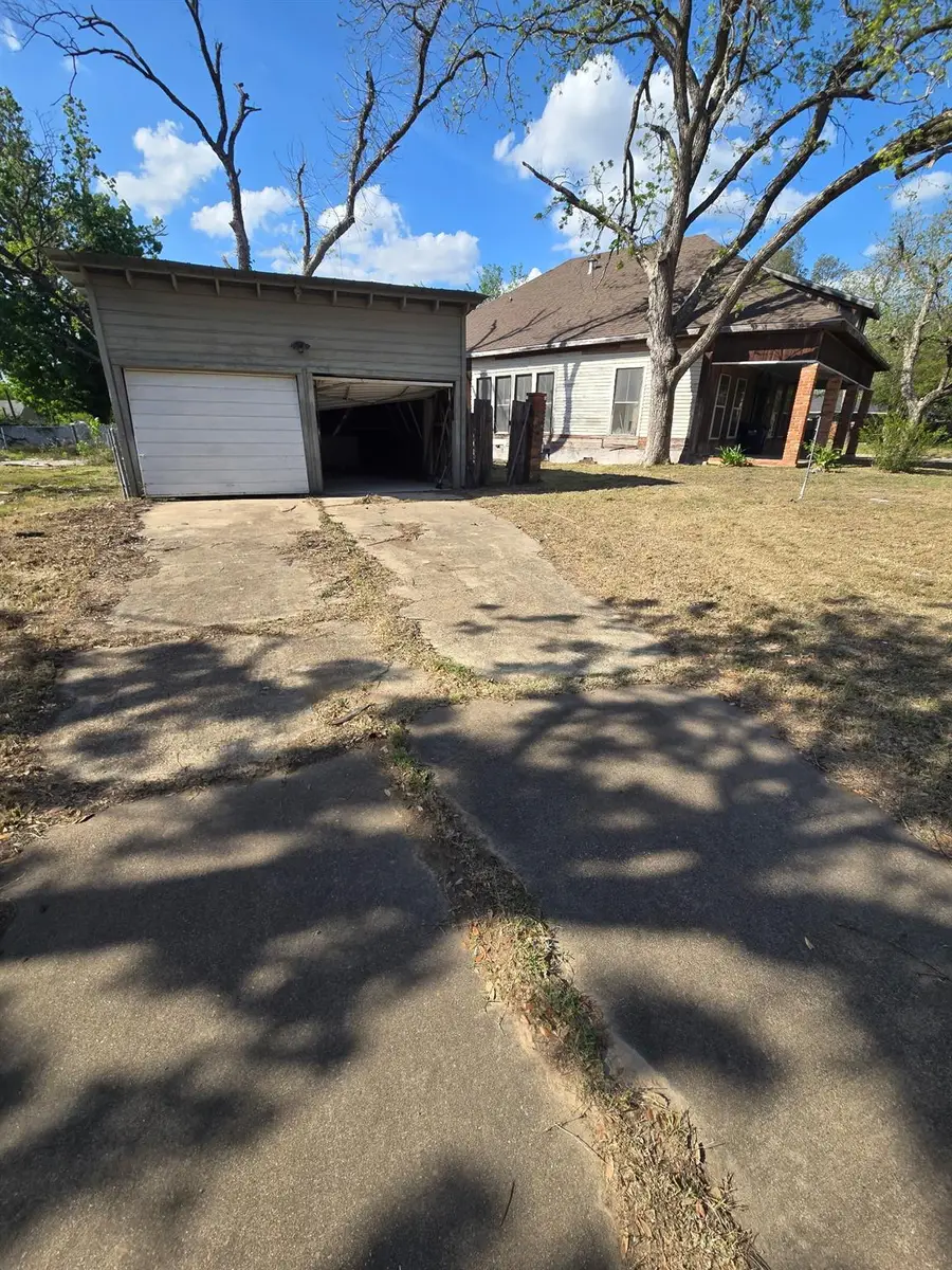 501 Green St, Rockdale, TX 76567 - #2