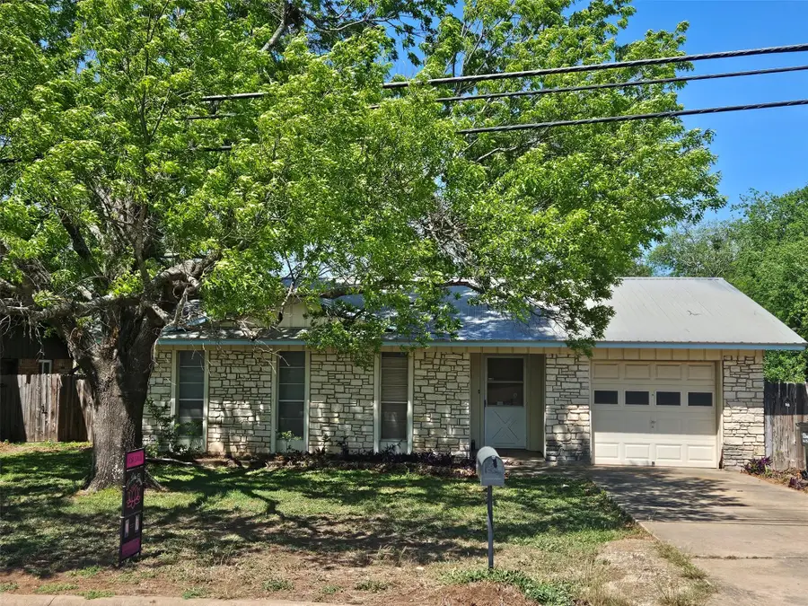 1001 W 17th St, Georgetown, TX 78626 - #2