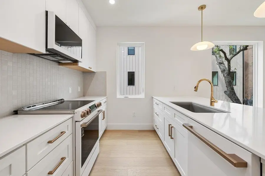 3528 Gonzales St #1B, Austin, TX 78702 - #2