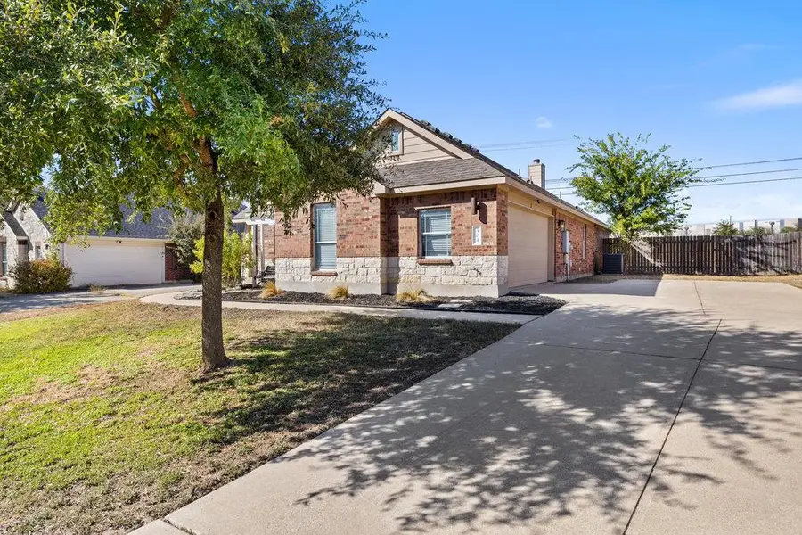 304 Timothy John Dr, Pflugerville, TX 78660 - Image #2