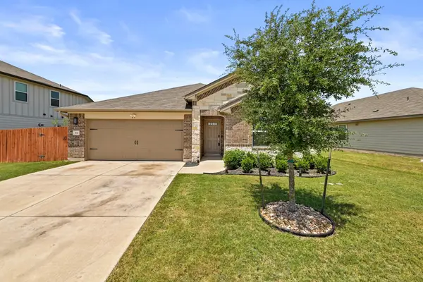 114 Grasslands Trl, Hutto, TX 78634