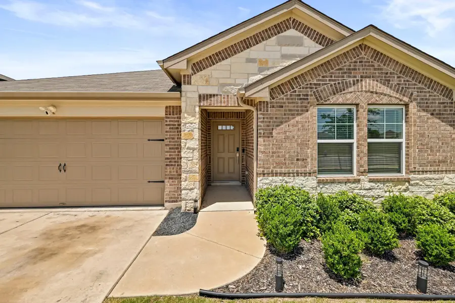 114 Grasslands Trl, Hutto, TX 78634 - #2
