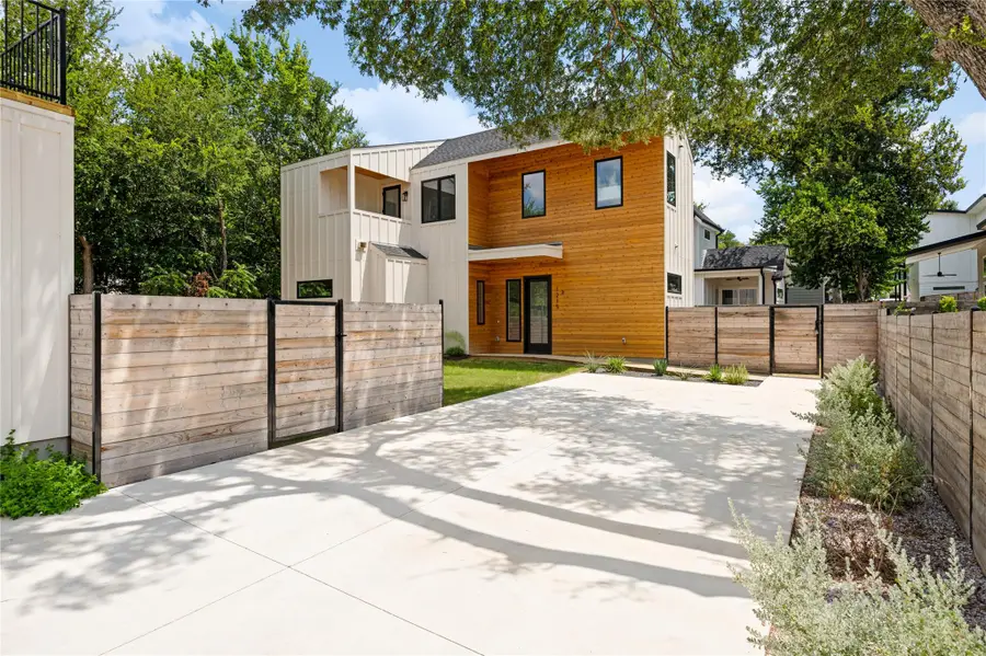 1215 Fort Branch Blvd #2, Austin, TX 78721 - #2