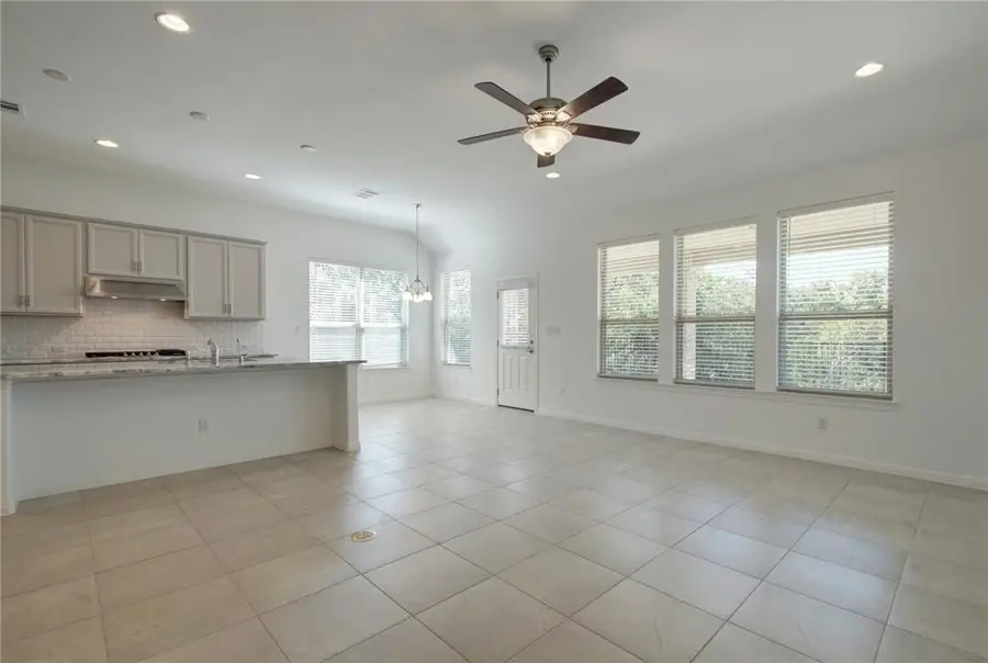 113 Meadow Wood Cv, Georgetown, TX 78626 - #2