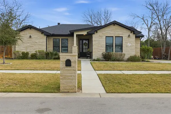 1905 S College St, Georgetown, TX 78626