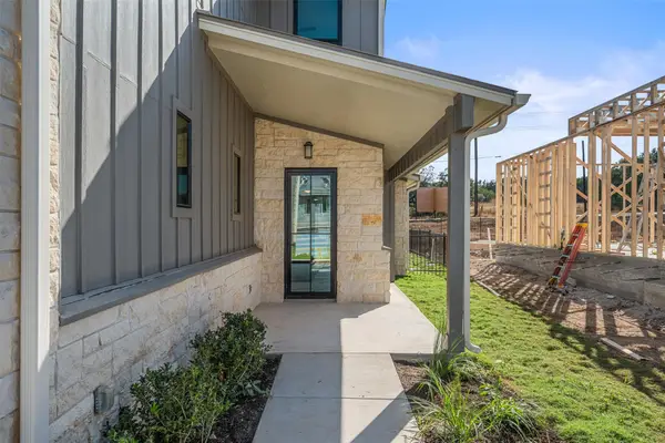 711 N Paleface Ranch Rd #8, Spicewood, TX 78669