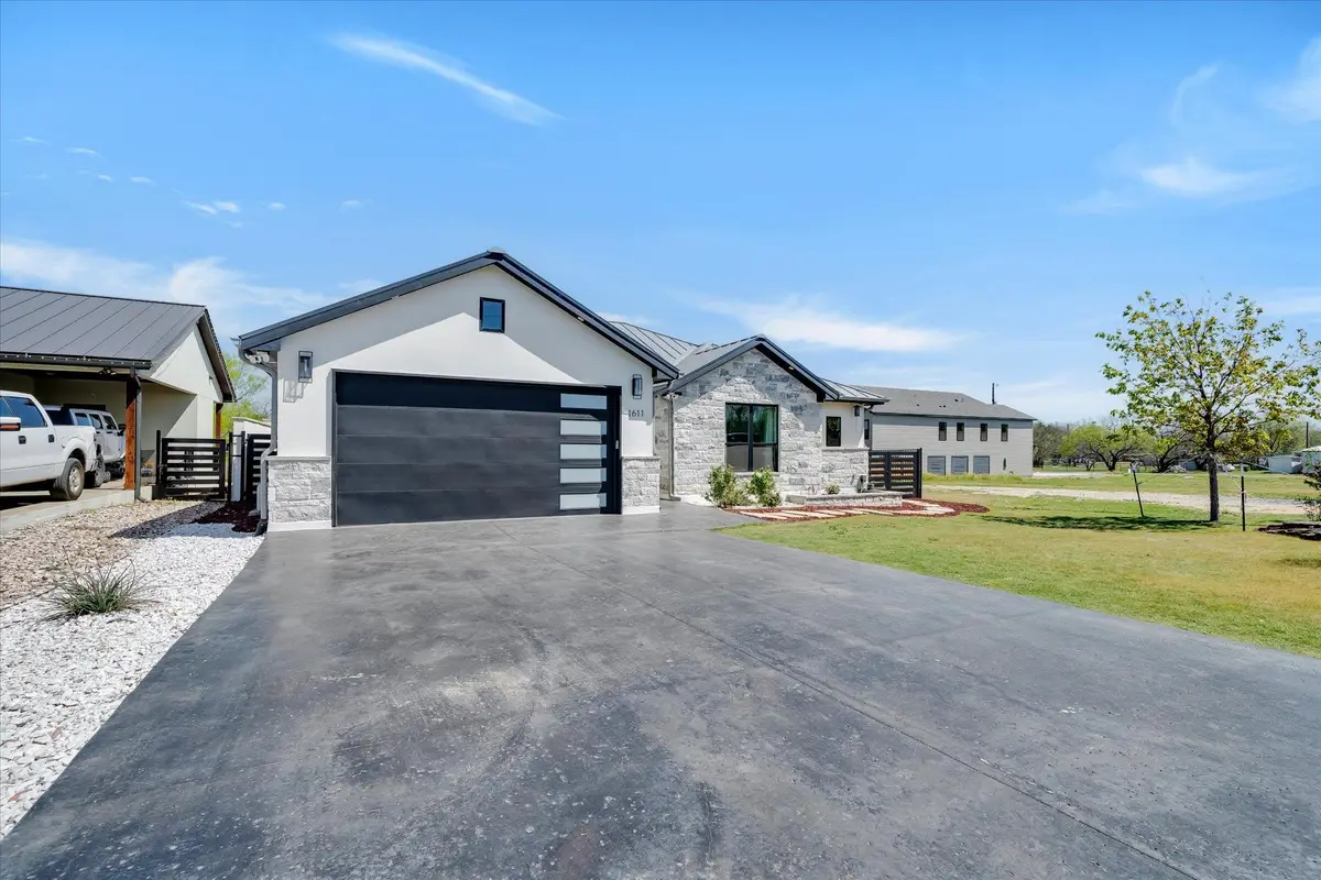 1611 Johnson St, Marble Falls, TX 78654 - #1