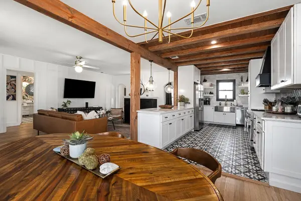 502 N Orange St, Fredericksburg, TX 78624