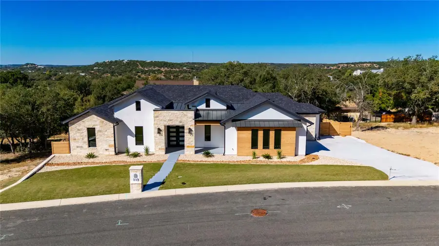 113 Stoneledge Dr, Fredericksburg, TX 78624 - Image #3