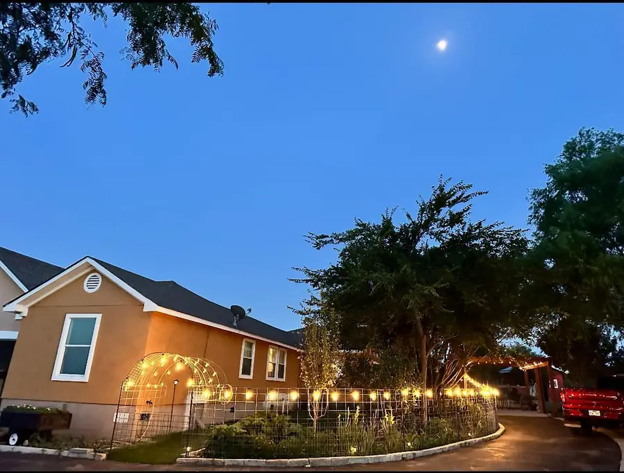 159 Kathy Dr, Lockhart, TX 78644 - Image #2