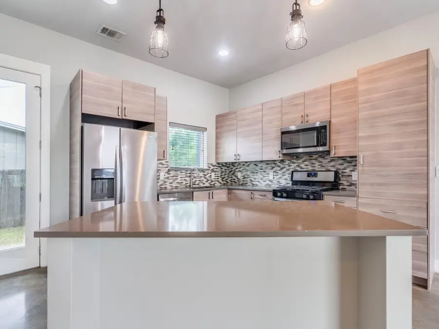 4707 Leslie Ave #A, Austin, TX 78721 - #2