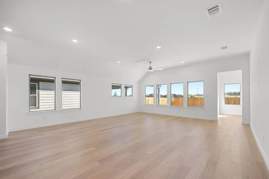 106 Mandeville Dr, Hutto, TX 78634 - Image #3