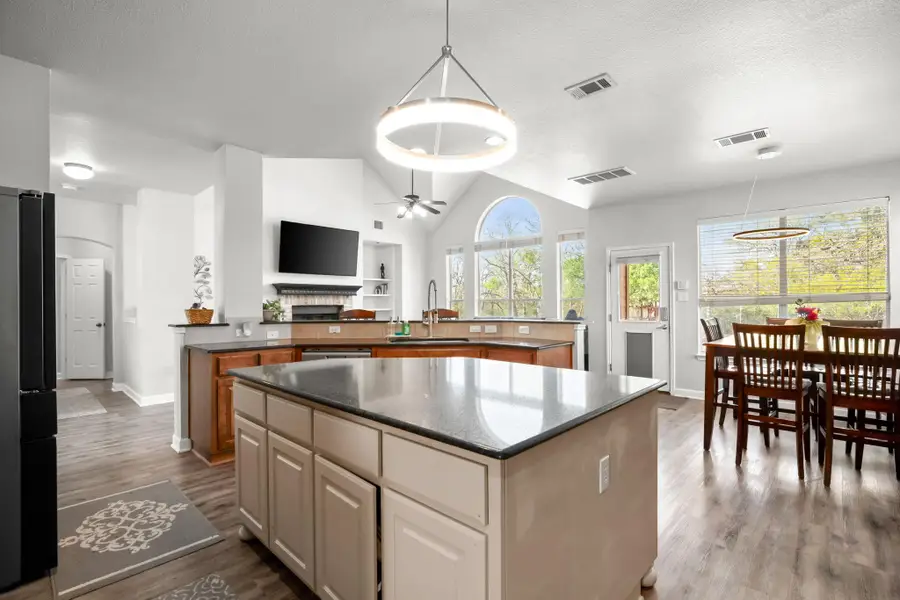 154 Old Settlers Dr, Bastrop, TX 78602 - #3