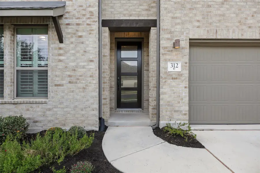 312 Maddox Dr, Georgetown, TX 78628 - #3