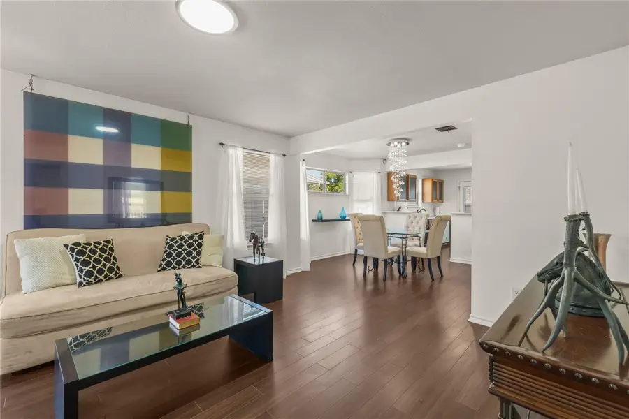 6908 Villita Cv, Austin, TX 78741 - Image #3