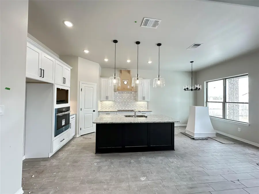 712 Eagle Crest Dr, Salado, TX 76571 - Image #3