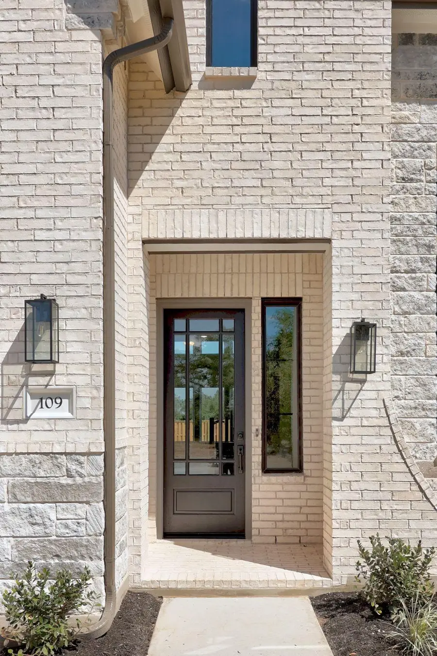 109 Buckaroo Dr, Georgetown, TX 78633 - Image #2