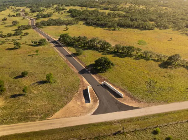 2390 Prochnow Rd, Dripping Springs, TX 78620