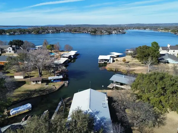 305 W Briar Dr, Granite Shoals, TX 78654