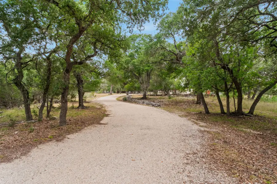 518 Mountain Creek Trail Trl, Boerne, TX 78006 - Image #3