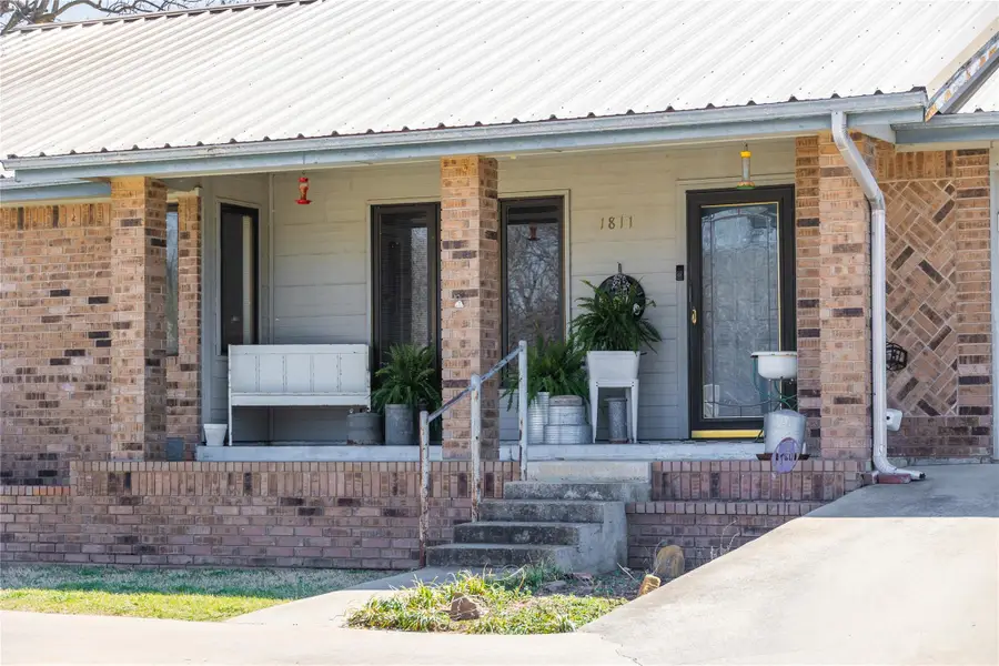 1811 Saylor St, Goldthwaite, TX 76844 - Image #3