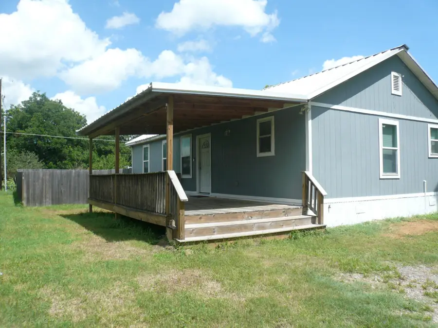 502 Ross St, Smithville, TX 78957 - Image #2