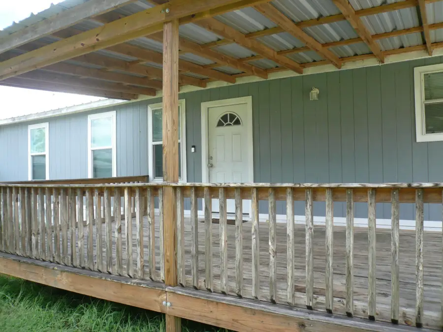 502 Ross St, Smithville, TX 78957 - Image #3