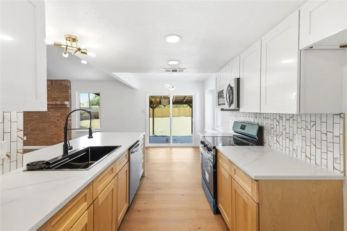 1903 S West Dr, Leander, TX 78641 - #1