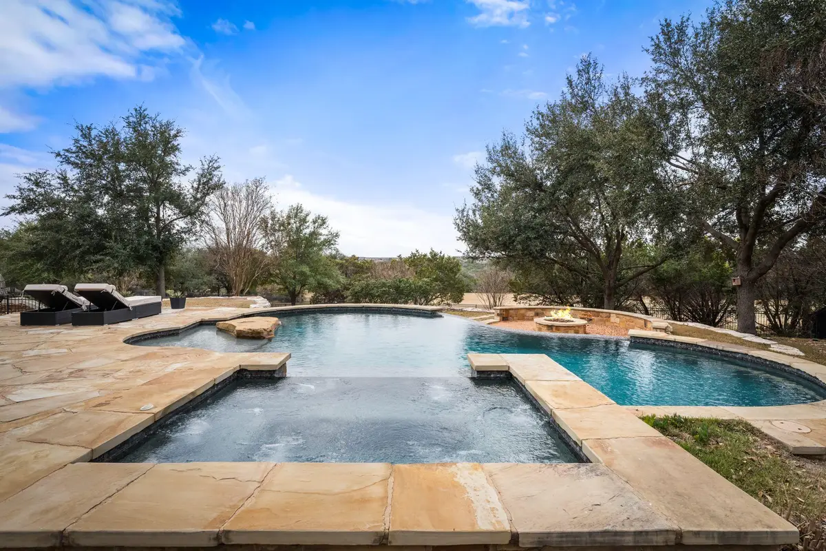 2024 University Club Dr, Austin, TX 78732 - #1