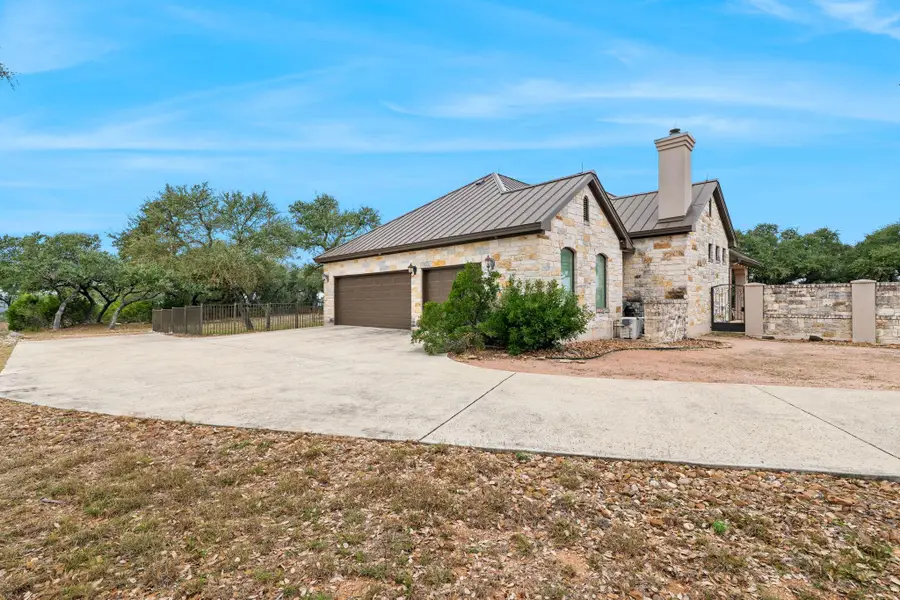 1073 Las Brisas Dr, Canyon Lake, TX 78133 - Image #3