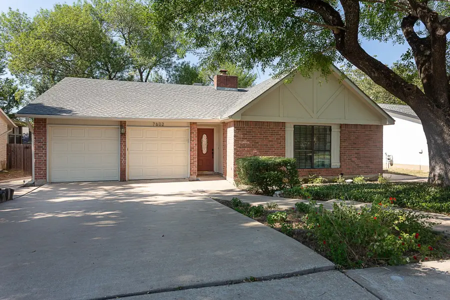 7602 Whispering Oaks Dr, Austin, TX 78745 - Image #2