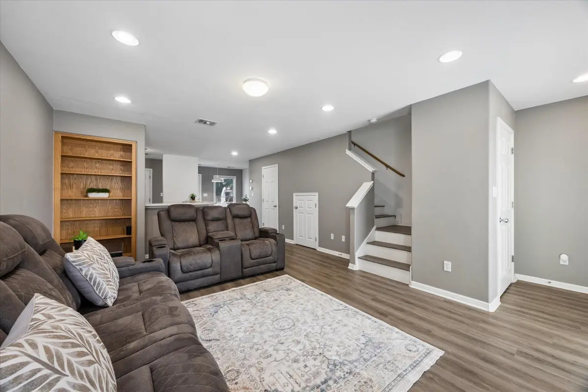 6900 E Riverside Dr #31, Austin, TX 78741 - #1