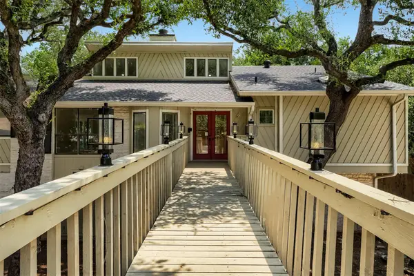 9302 Rolling Oaks Trl, Austin, TX 78750