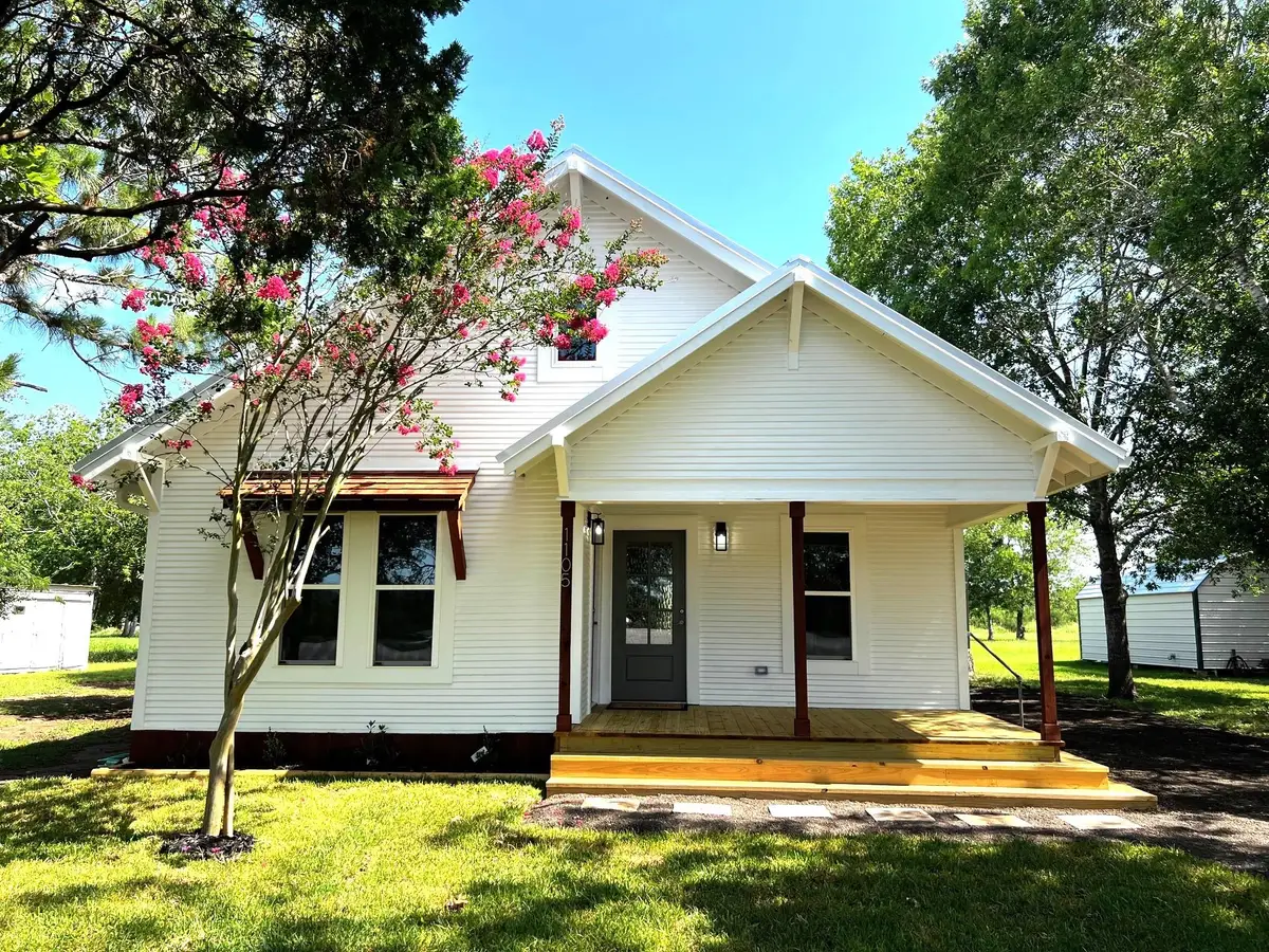 1105 Carroll Ln, La Grange, TX 78945 - Image #1