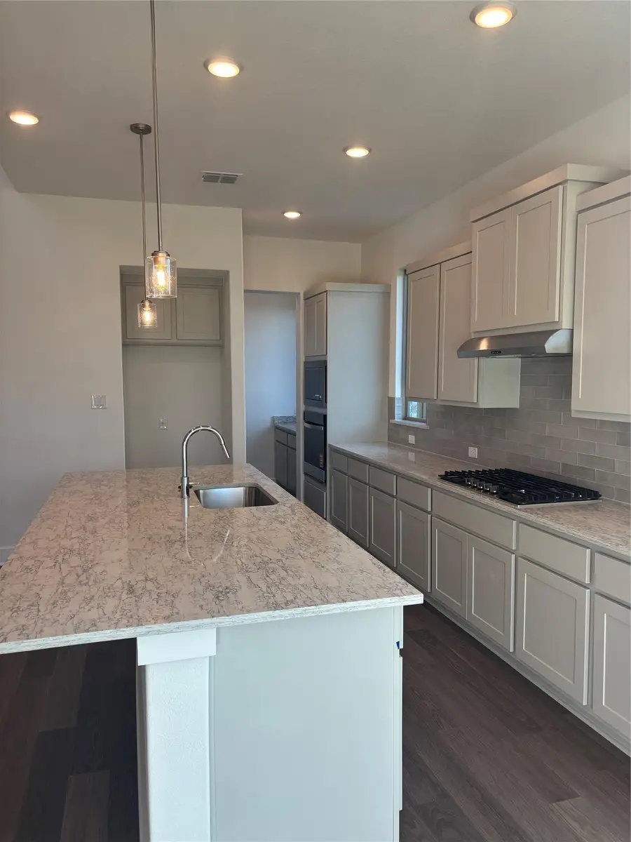 530 Tonada Cv, Liberty Hill, TX 78642 - Image #3