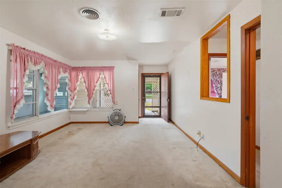 715 Rockdale Rd, Rockdale, TX 76567 - #3