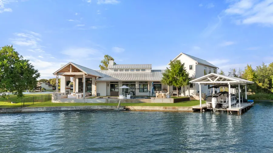 703 Woodland Hills Dr, Granite Shoals, TX 78654 - Image #2