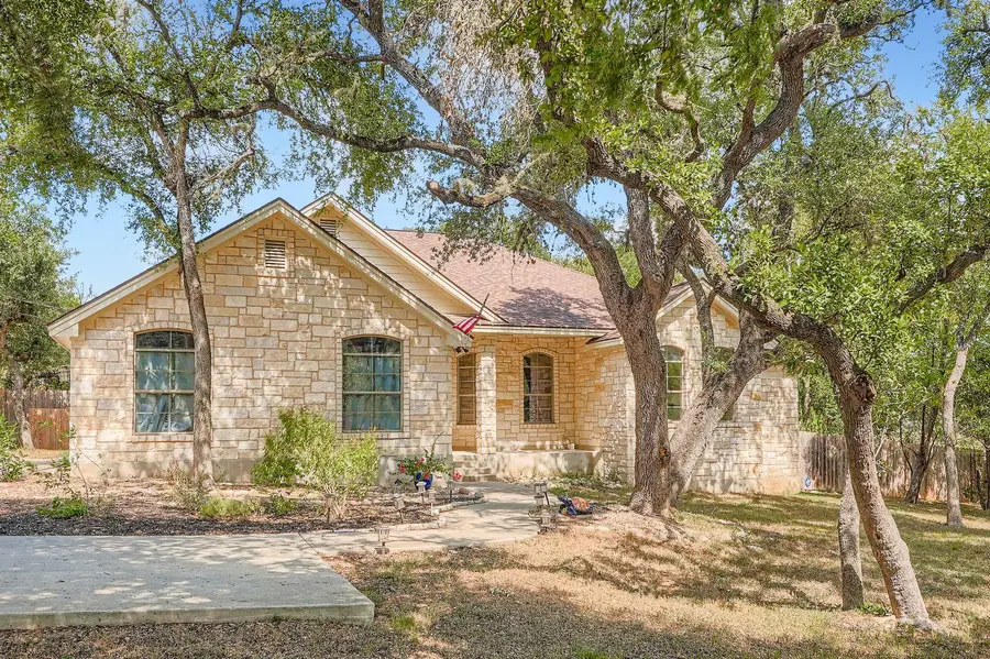 100 Quarry Springs Dr, San Marcos, TX 78666 - Image #2