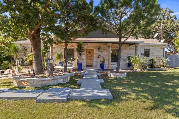 376 Alta Vista Dr, Bastrop, TX 78602