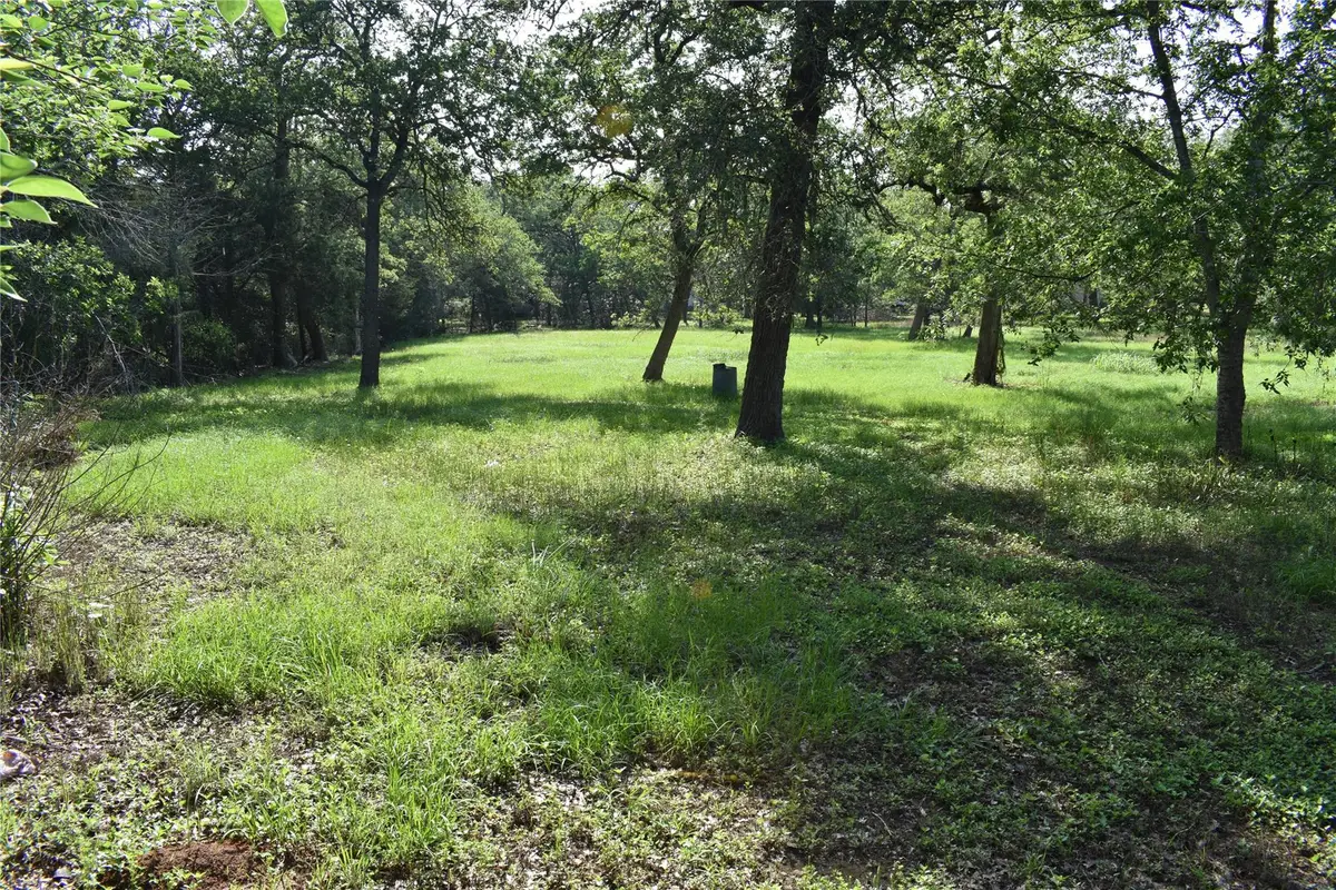 276 Arrowhead Dr, Smithville, TX 78957 - Image #1